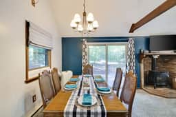 Family Centric Bear Cabin With Pool & Lake Access