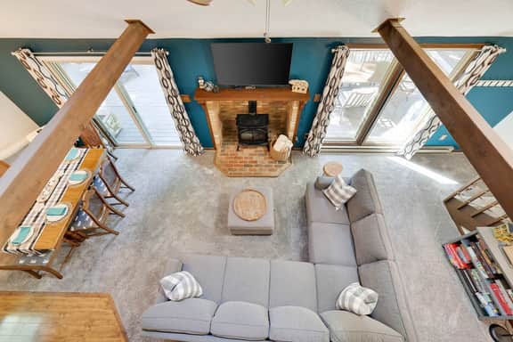 Family Centric Bear Cabin With Pool & Lake Access
